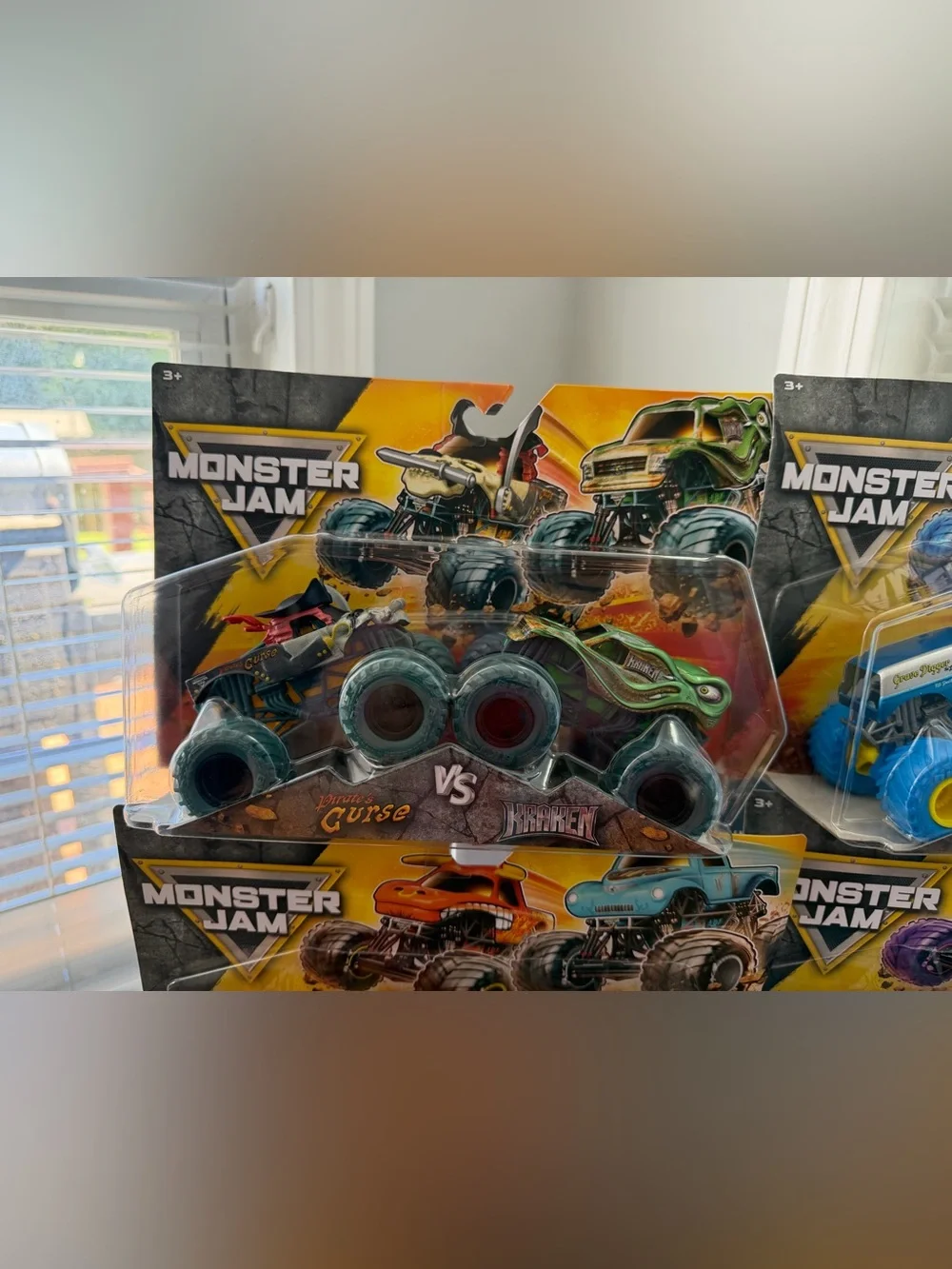 Monster Jam 1.64 serie 34 Kraken/Pirate’s Curse/Grave Digger/El toro Loco